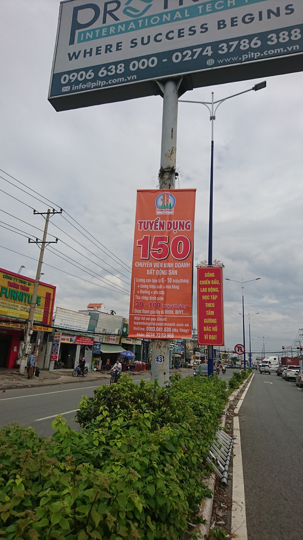 TREO BĂNG RON QUỐC LỘ 13