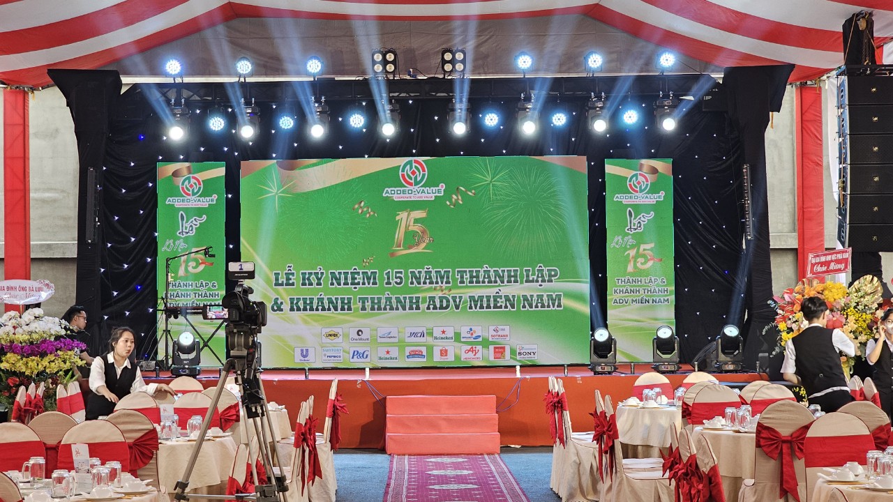 NHÀ BẠT SỰ KIỆN ĐẸP