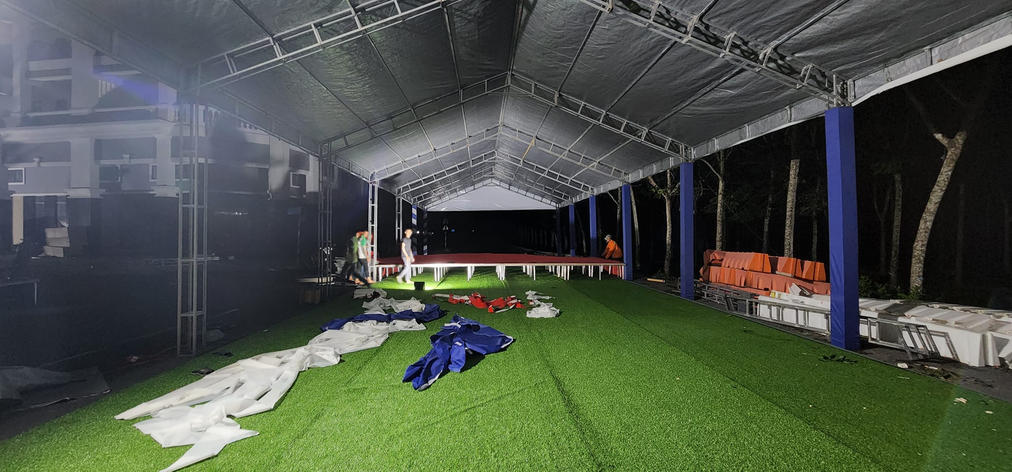 NHÀ BẠT SỰ KIỆN BÌNH DƯƠNG
