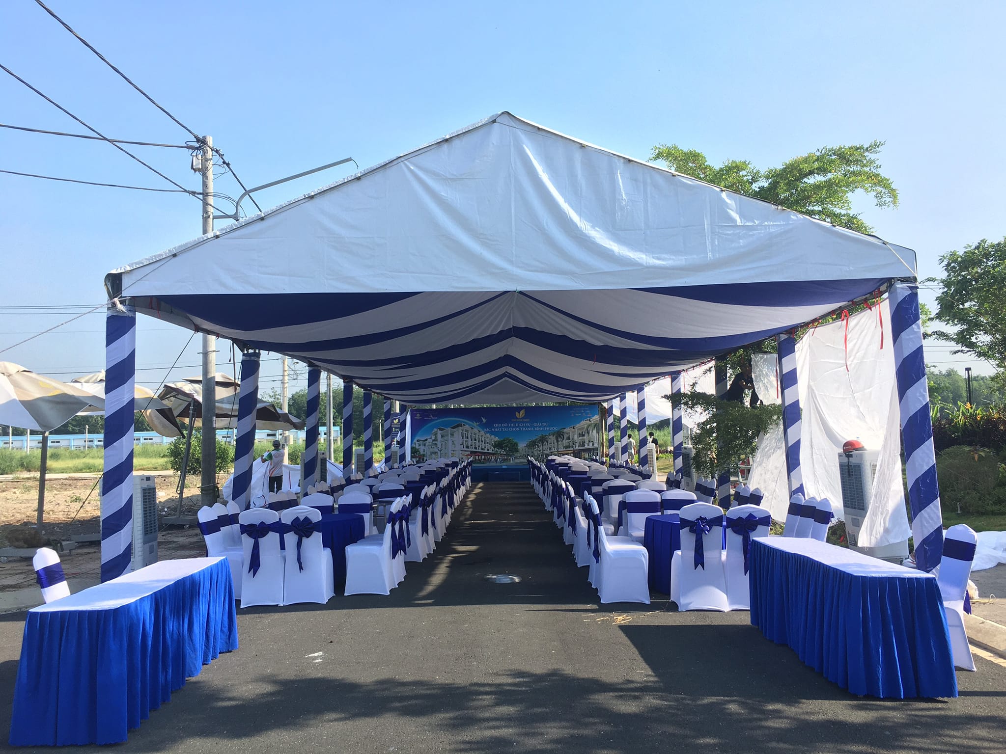 NHÀ BẠT MỞ BÁN
