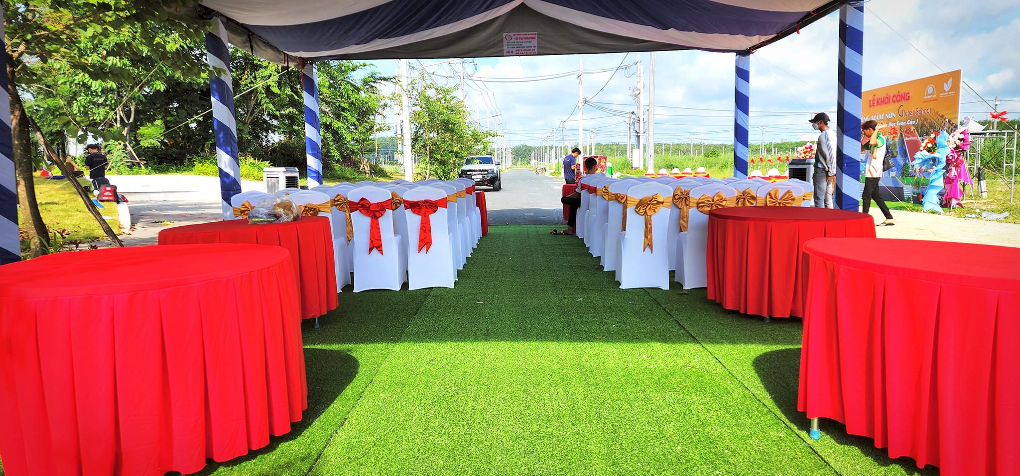 NHÀ BẠT SỰ KIÊN