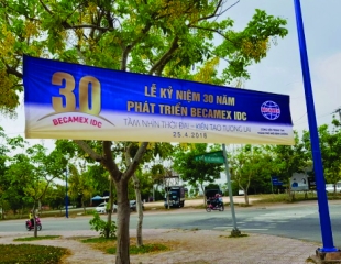 THỰC HIỆN QUẢNG CÁO BĂNG RON NGOÀI TRỜI